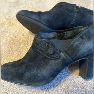 Clarks Artisia Black Suede booties